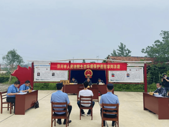 12.7人民法庭多举措 基层治理大作为2177.png
