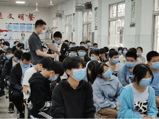 少审庭专题稿件：加强未成年人权益保护1035.png