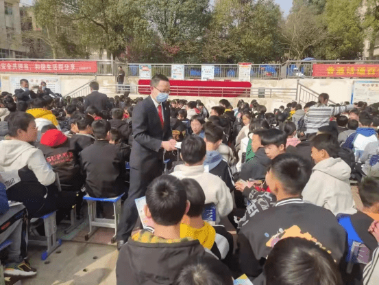 3.31 【走进人民法庭】共防共治学生欺凌，共建共享和谐校园491.png