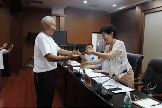 20220715老干科李斌政治部李旭星：孝感中院召开全市法院巩固提升关工委系统创建成果推进会(1)911.png