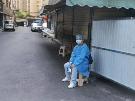 “疫”刻坚守——记孝感中院理丝社区疫情防控突击队778.png