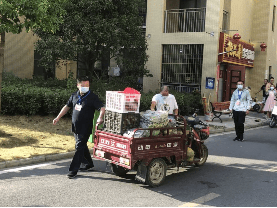不惧困难 方有曙光——记孝感中院苏旮旯社区疫情防控突击队955.png