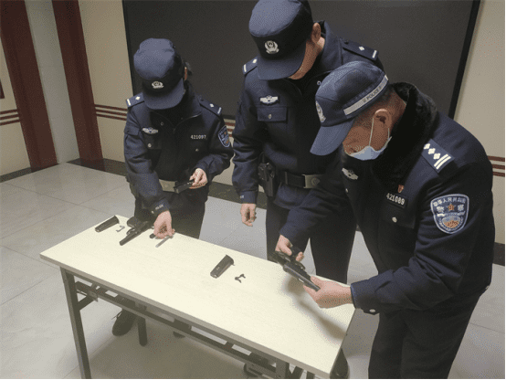 20230112法警支队新闻媒体中心刘加鹏李洁：系好从警第一扣  迈稳从警第一步——孝感中院法警支队开展新警业务培训考核812.png