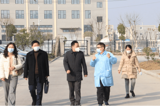20230112办公室民二庭王海龙代绍娟：“面对面”问需问计  “心贴心”排忧解难——肖保国走访对口联系企业113.png