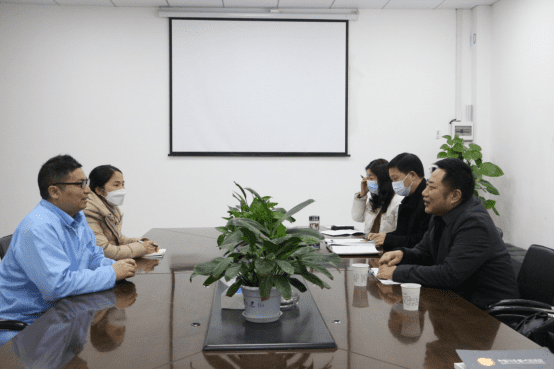 20230112办公室民二庭王海龙代绍娟：“面对面”问需问计  “心贴心”排忧解难——肖保国走访对口联系企业309.png