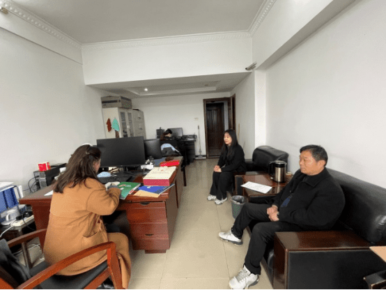 2.17全国人大代表毛绘：满足群众多元化需求、推动法院高质量发展482.png