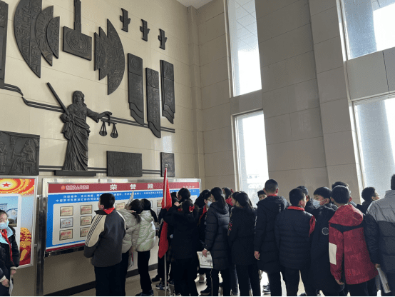 学法零距离 点亮法治梦——安陆法院开展“法院开放日”活动458.png