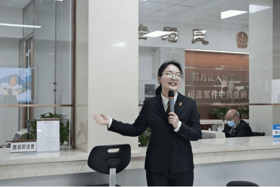 20230228冷文杰陈诚：全国、省、市人大代表进法院 近距离感受“一站式”建设成果176.png
