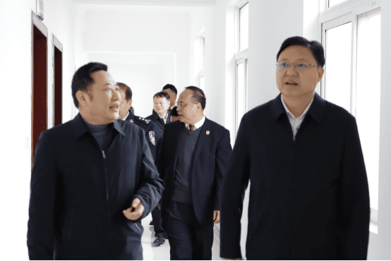 3.17孝感中院党组书记、院长肖保国到应城法院调研指导工作450.png