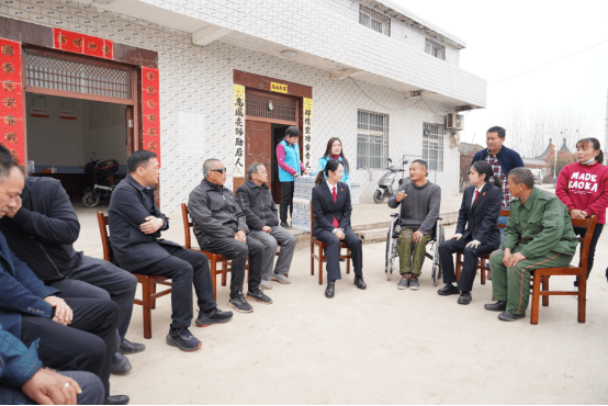 汉川法院：春来普法到农家154.png