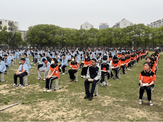 20230413少审庭陈露：法治副校长送法进校园 创建平安和谐校园187.png
