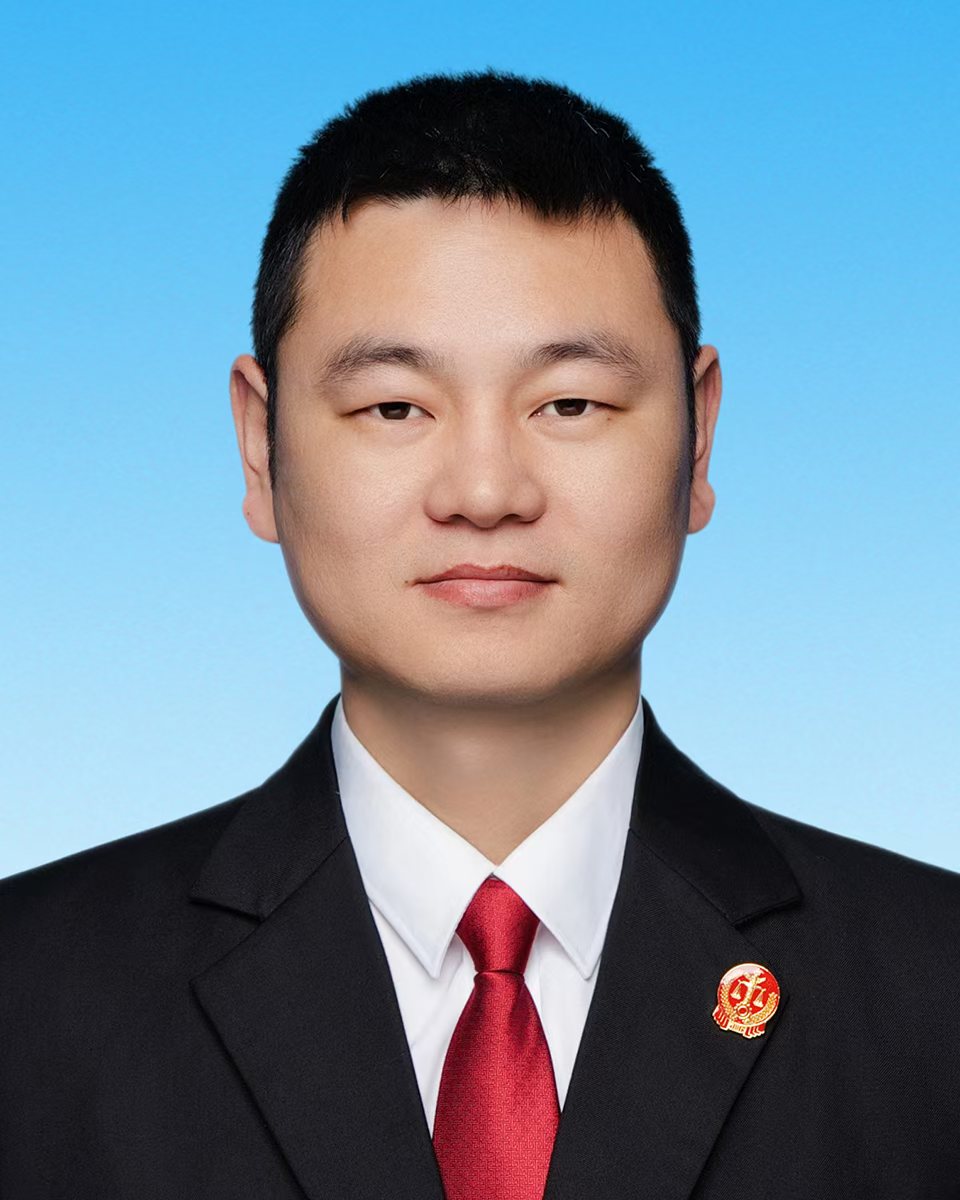 何纯勇.jpg